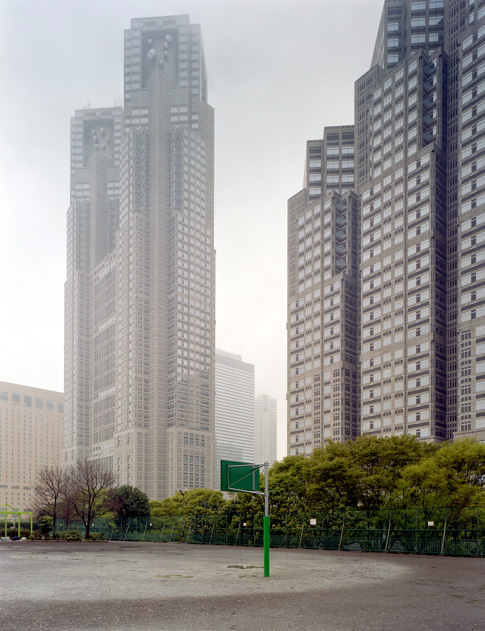 Basketballplatz Hochhaus Tokyo Christian Gieraths